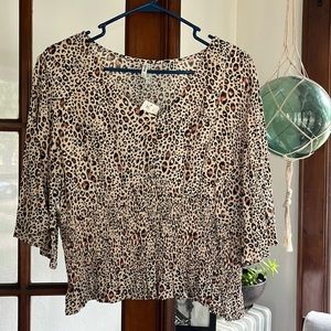 NWT Mudd animal print Blouse